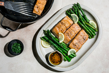 One Skillet Garlic-Butter Salmon and Asparagus