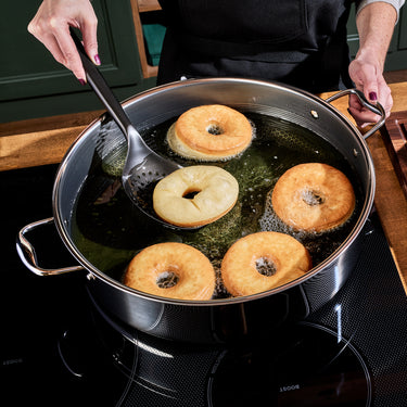 Hybrid Deep Sauté Pan with Lid, 9.5 Litre
